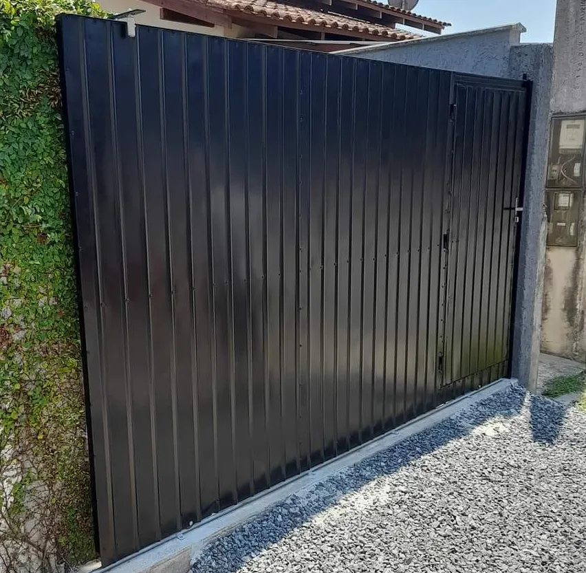 Portão automático fechado